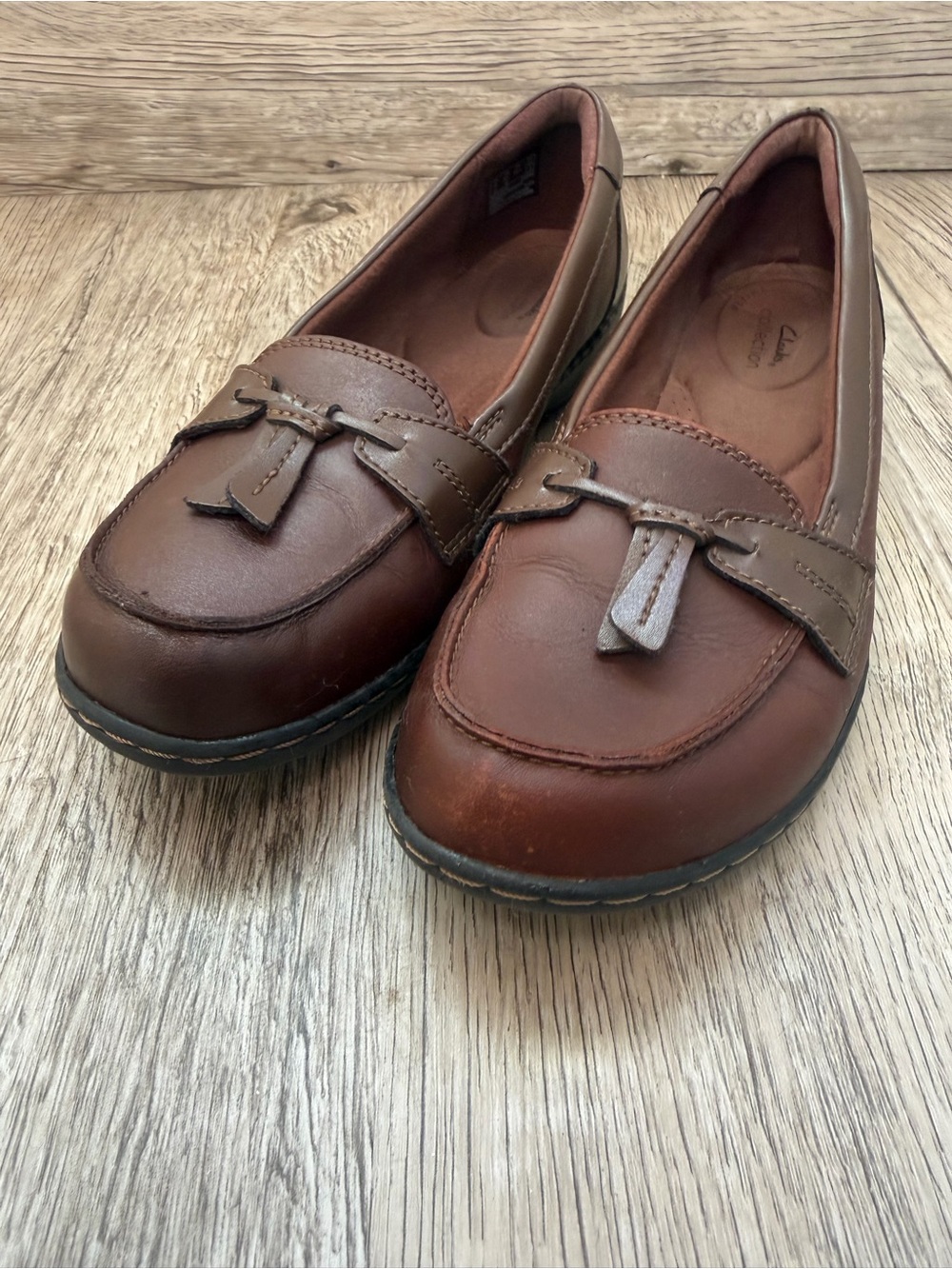Clarks Leather Loafers - Picture 2 of 6